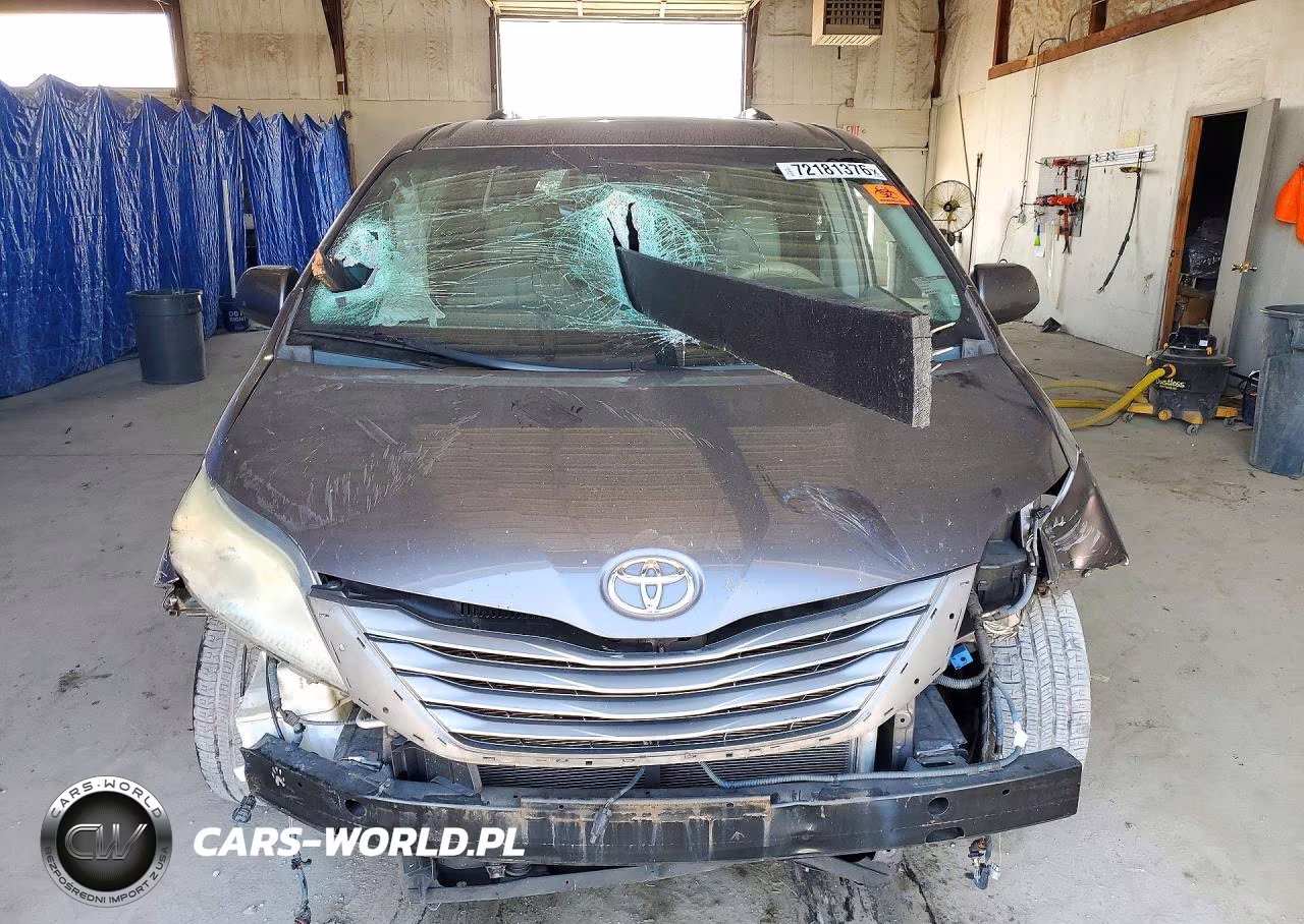 2012 Toyota Sienna Xle 8-Passenger VIN:5TDYK3DC1CS232255 - 5