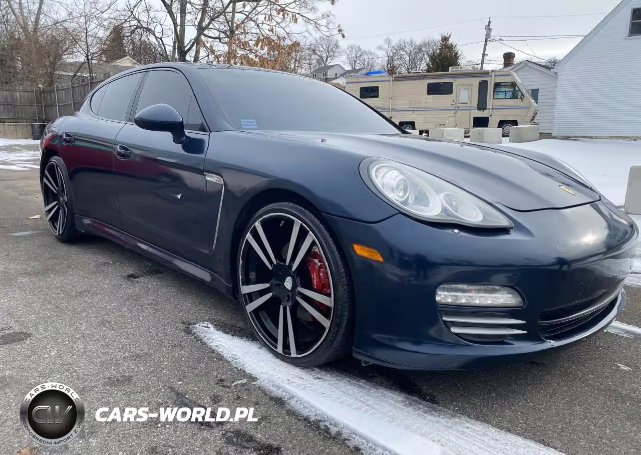 2012 Porsche Panamera 2
