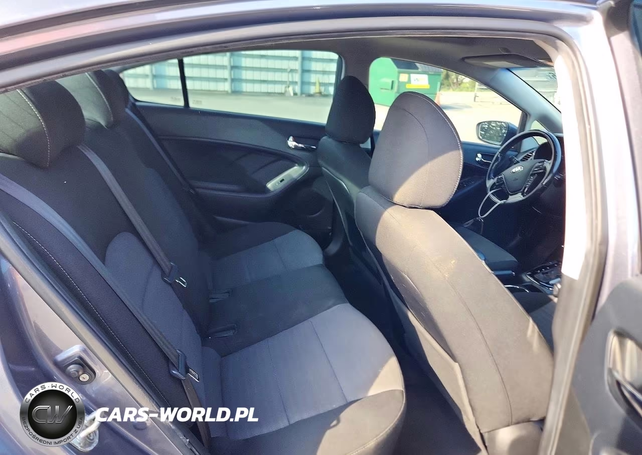 2018 Kia Forte S VIN:3KPFL4A76JE200409 - 10
