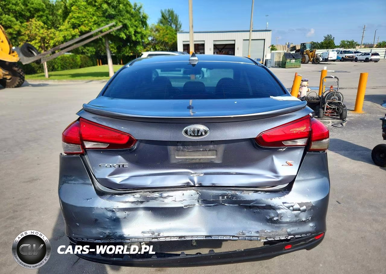 2018 Kia Forte S VIN:3KPFL4A76JE200409 - 6