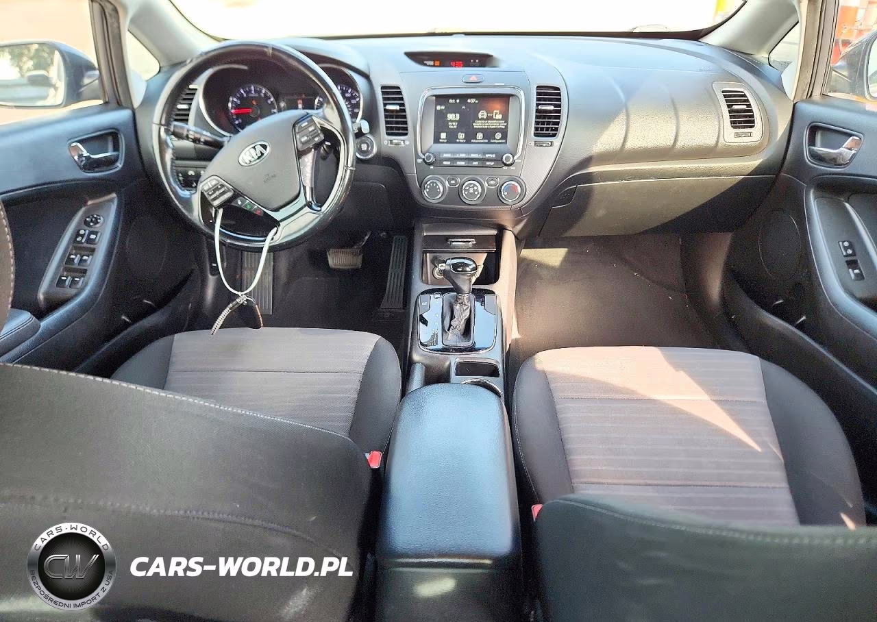 2018 Kia Forte S VIN:3KPFL4A76JE200409 - 8