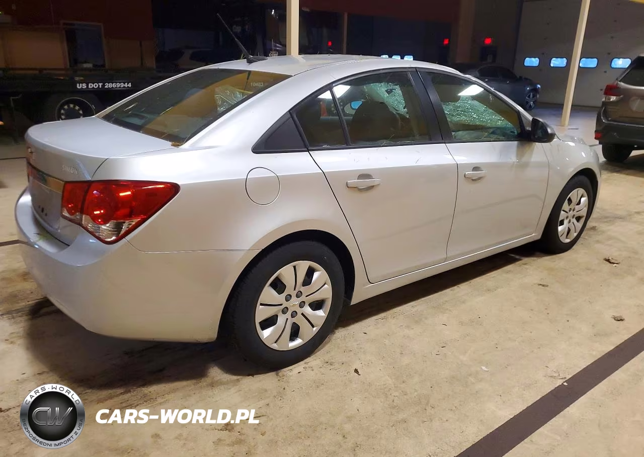 2014 Chevrolet Cruze Ls VIN:1G1PA5SG4E7487827 - 3
