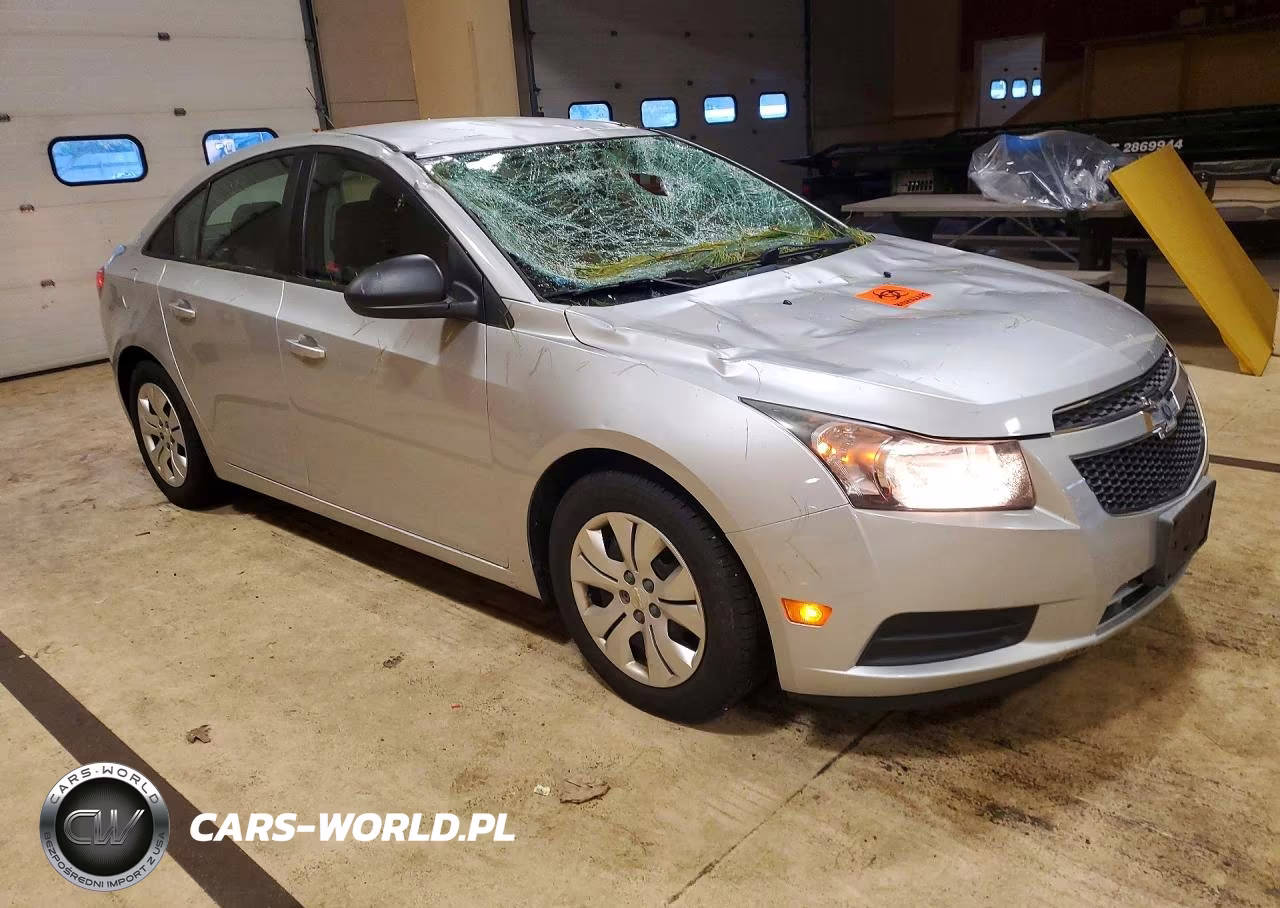 2014 Chevrolet Cruze Ls VIN:1G1PA5SG4E7487827 - 4