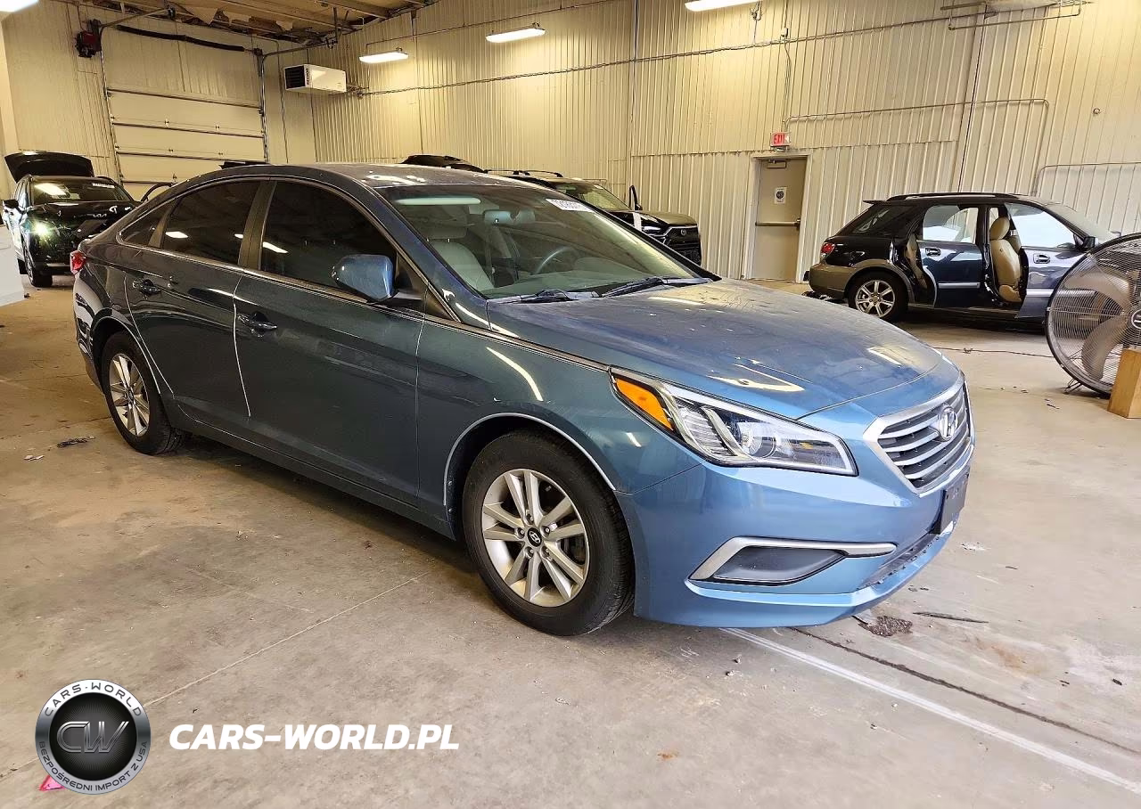 2017 Hyundai Sonata Base VIN:5NPE24AF0HH568337 - 4