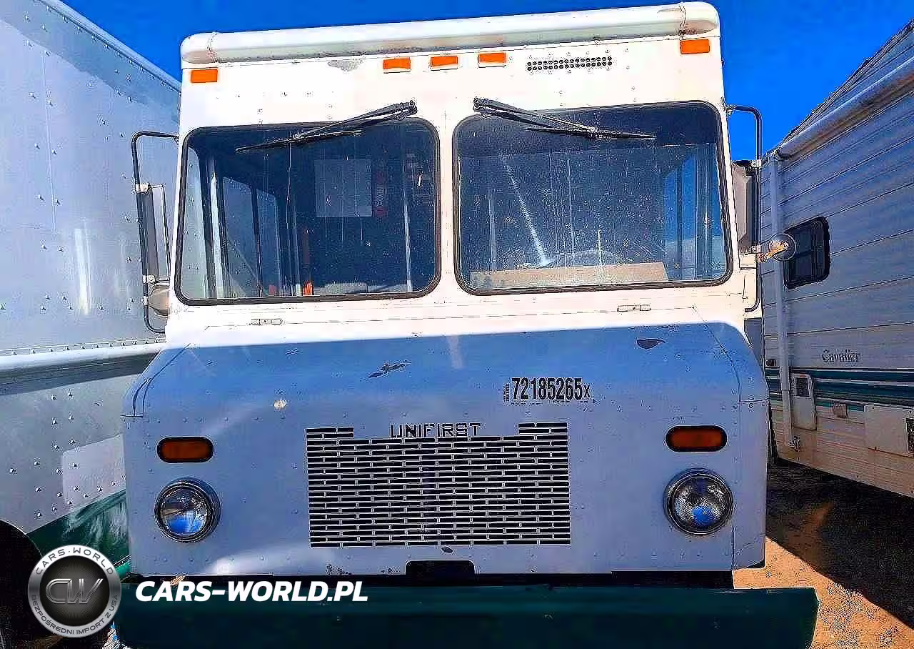 2009 Workhorse Commercial Delivery Van