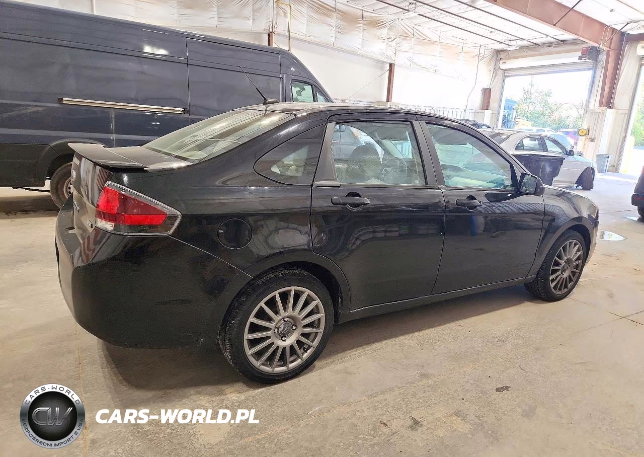 2010 Ford Focus Ses VIN:1FAHP3GN2AW185710 - 3