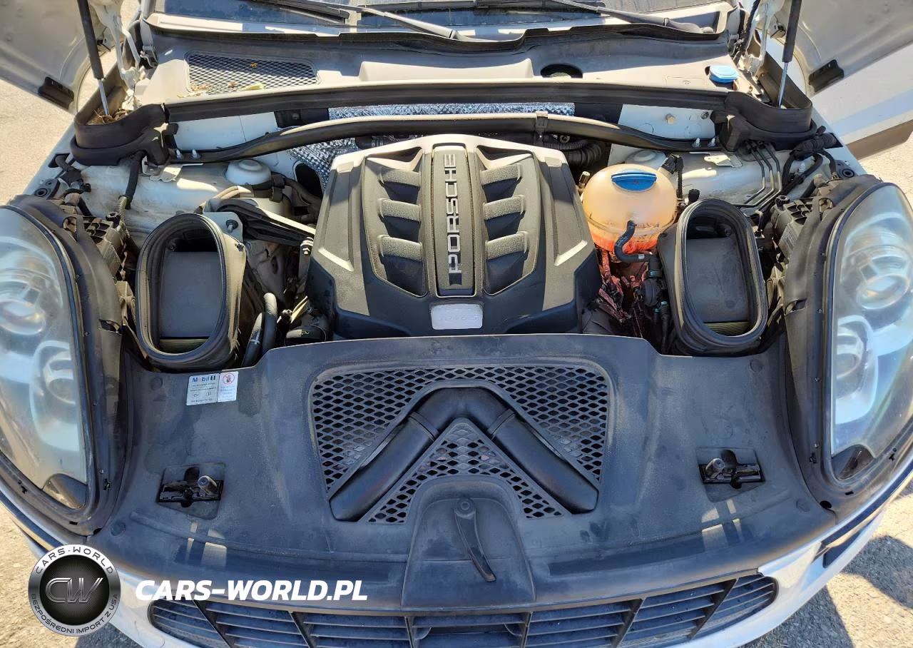 2018 Porsche Macan S VIN:WP1AB2A53JLB37923 - 12