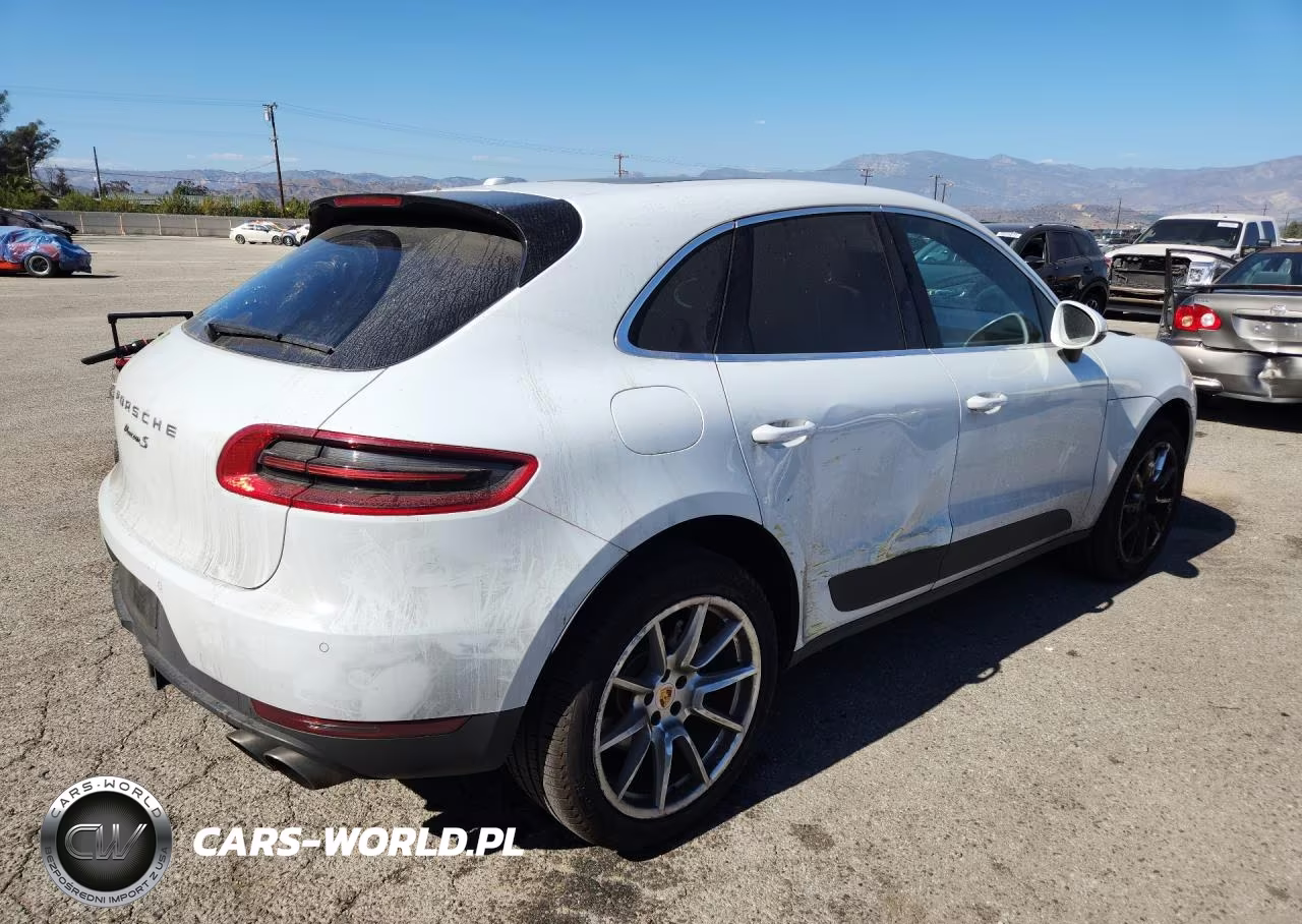 2018 Porsche Macan S VIN:WP1AB2A53JLB37923 - 3