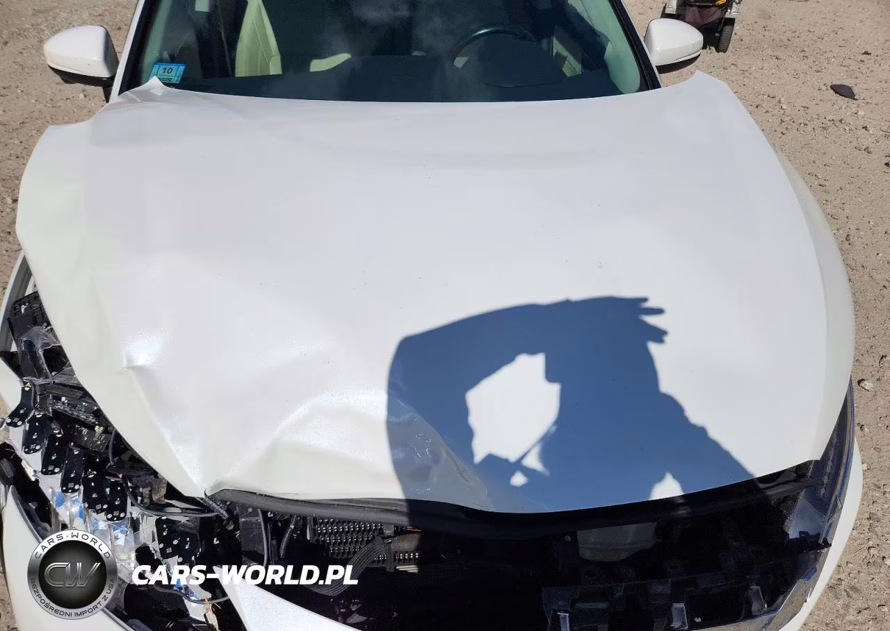2018 Honda Clarity Touring VIN:JHMZC5F39JC009386 - 11