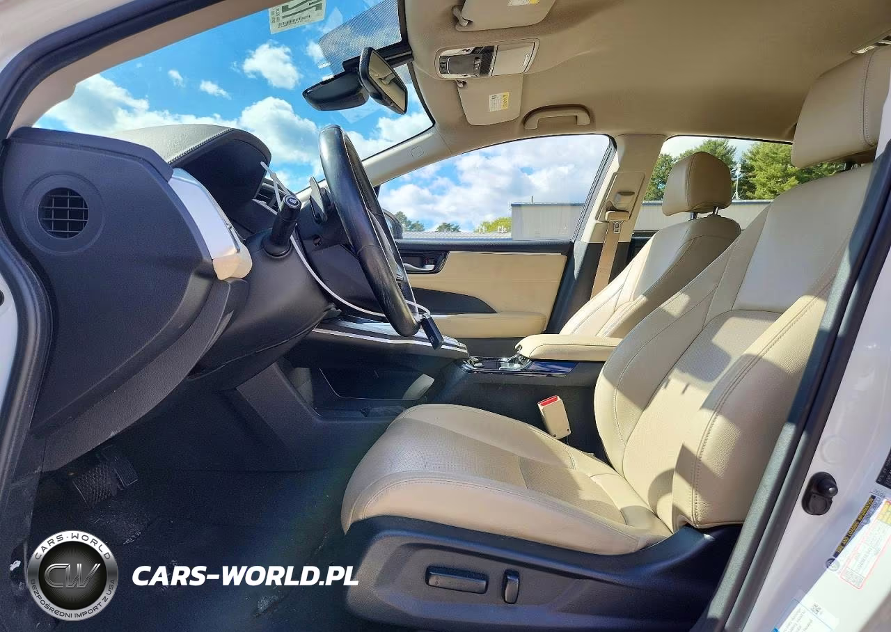 2018 Honda Clarity Touring VIN:JHMZC5F39JC009386 - 7
