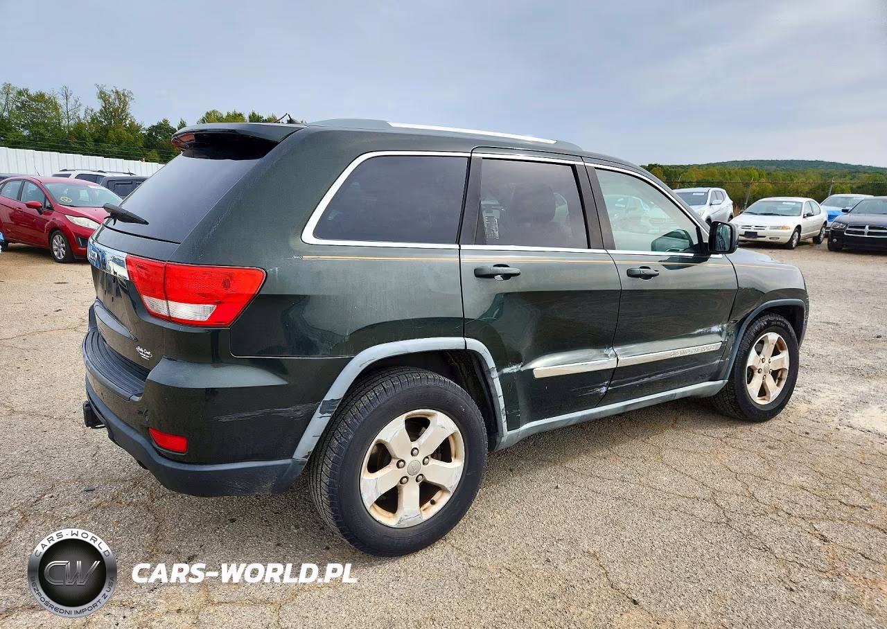 2011 Jeep Grand Cherokee Laredo VIN:1J4RR4GG0BC739145 - 3