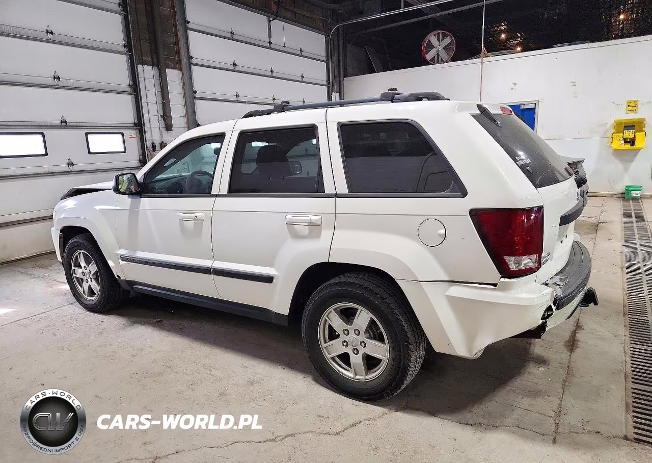 2007 Jeep Grand Cherokee Laredo VIN:1J8HR48P47C631112 - 2