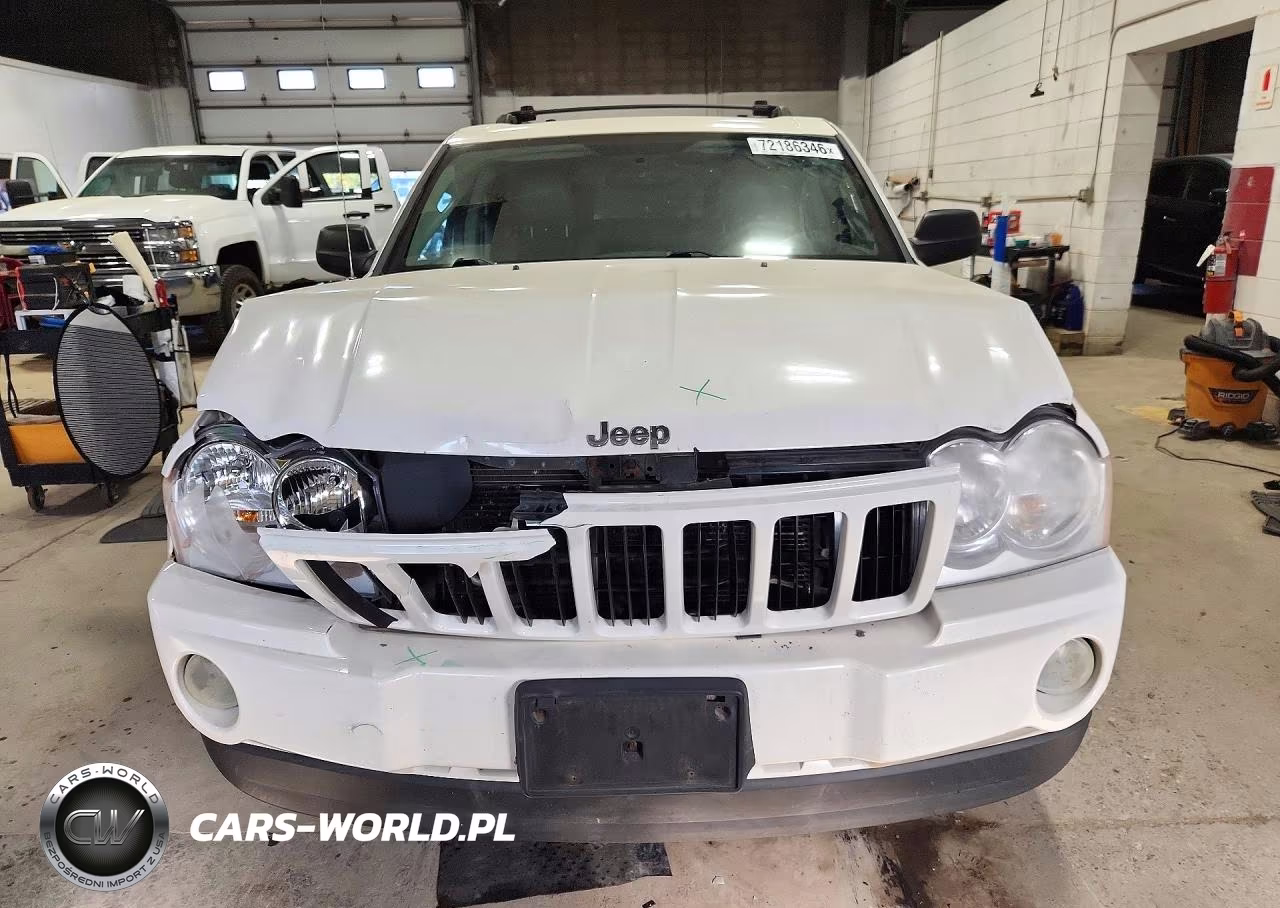 2007 Jeep Grand Cherokee Laredo VIN:1J8HR48P47C631112 - 5