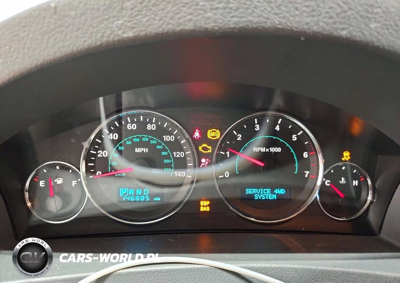 2007 Jeep Grand Cherokee Laredo VIN:1J8HR48P47C631112 - 9