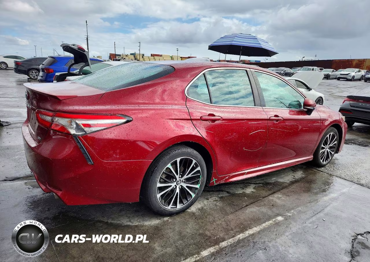 2018 Toyota Camry Se VIN:4T1B11HK2JU582206 - 3