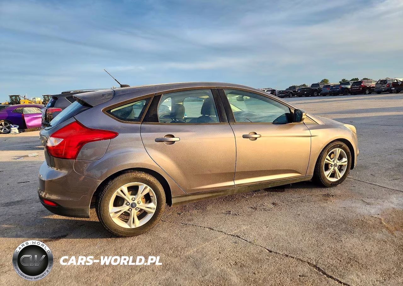 2014 Ford Focus Se VIN:1FADP3K25EL284105 - 3
