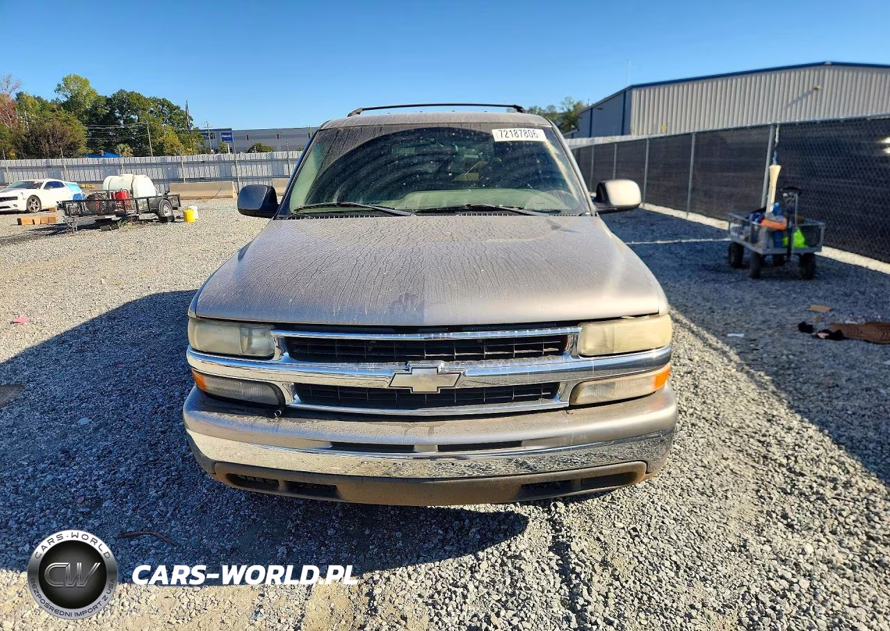 2001 Chevrolet Suburban C1500 VIN:3GNEC16T51G229301 - 5