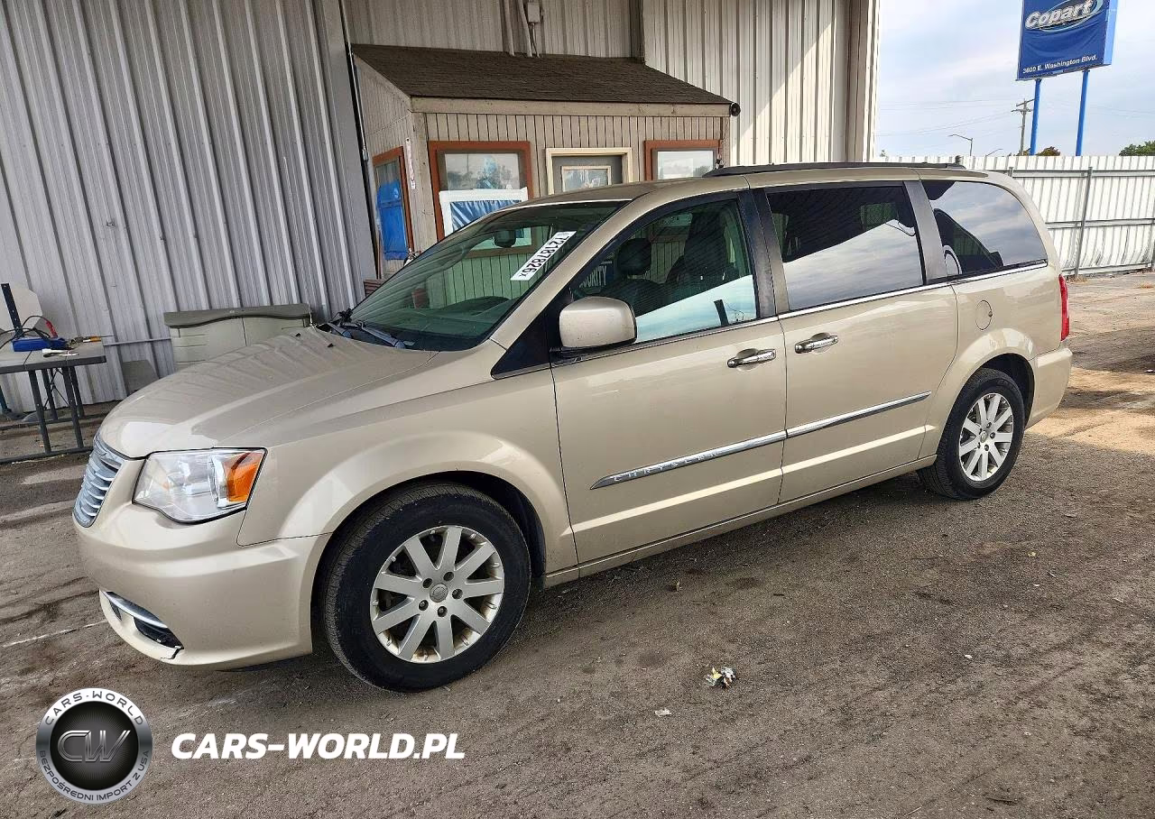 2016 Chrysler Town & Country Touring – zdjęcie 1 z 13