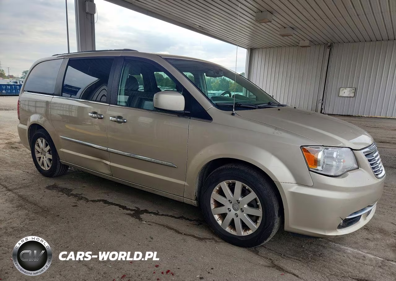 2016 Chrysler Town & Country Touring VIN:2C4RC1BGXGR104347 - 4