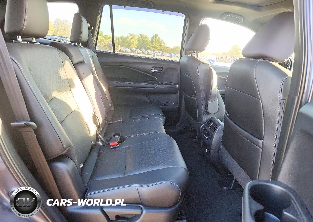 2019 Honda Passport Elite VIN:5FNYF8H08KB015726 - 11