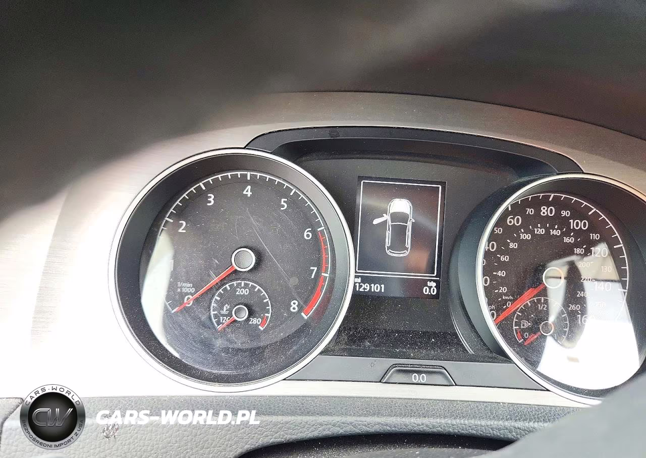 2015 Volkswagen Golf VIN:3VW217AU9FM018256 - 9