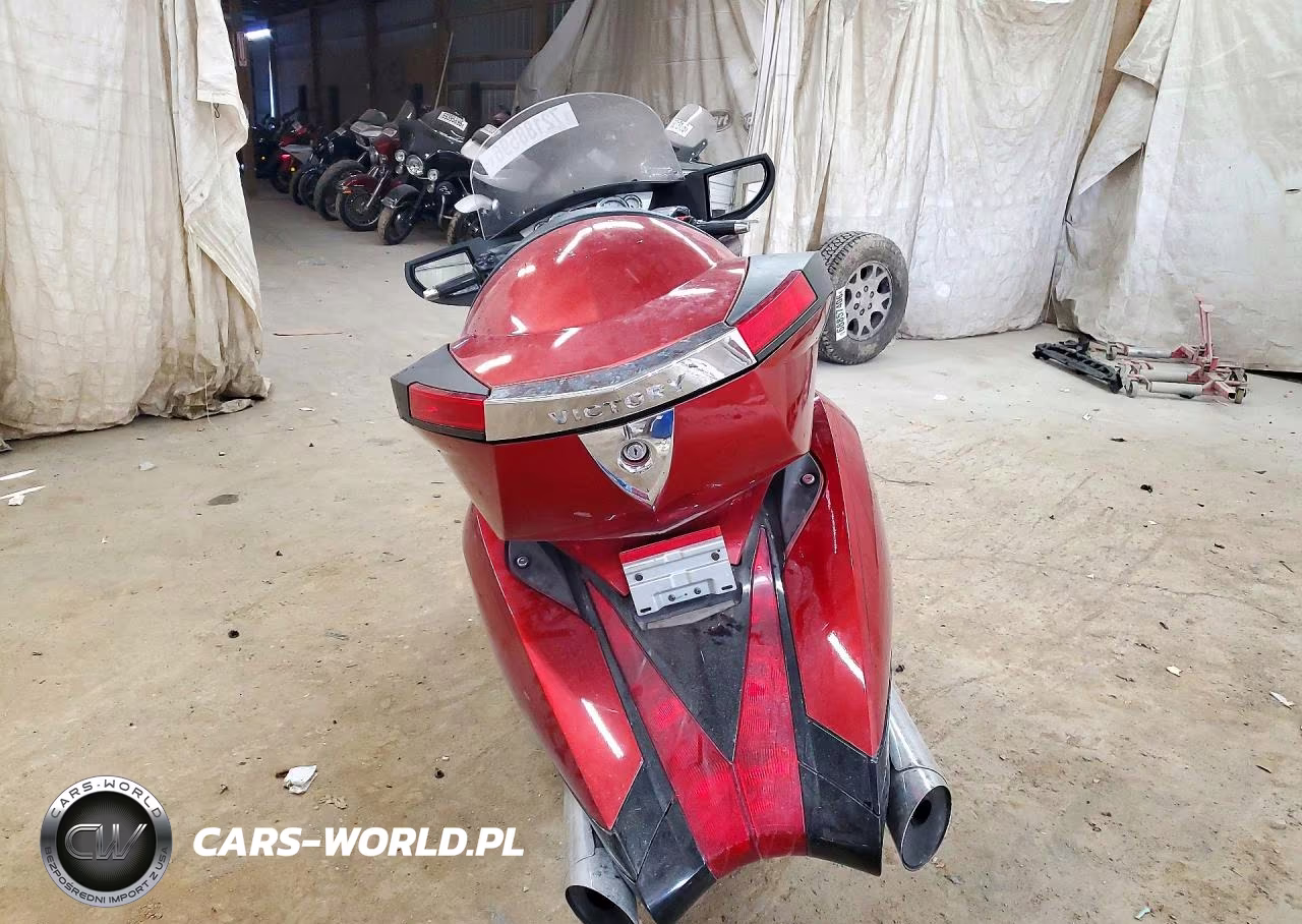 2015 Victory Motorcycles Vision Tour VIN:5VPSW36N8F3038256 - 4