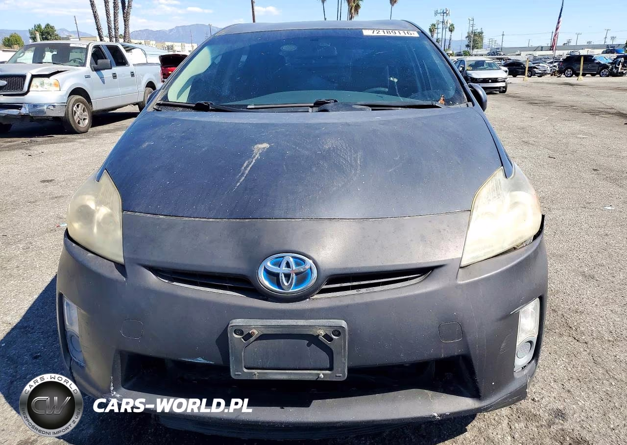 2011 Toyota Prius Two VIN:JTDKN3DU5B1370043 - 5