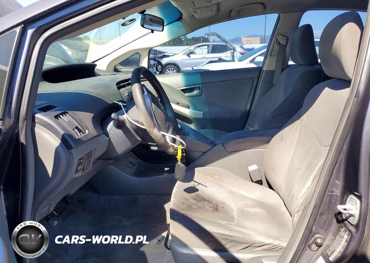 2011 Toyota Prius Two VIN:JTDKN3DU5B1370043 - 7