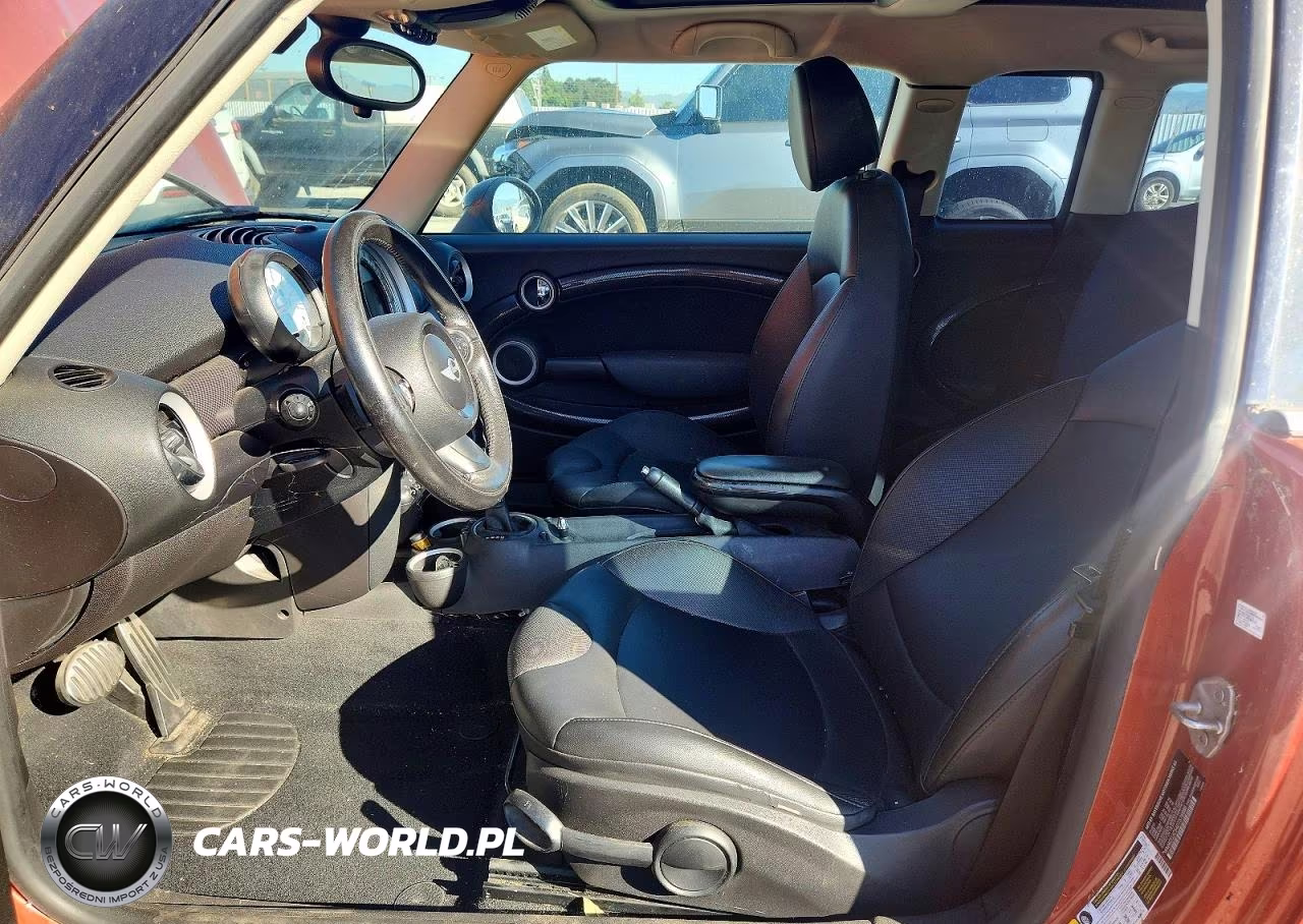 MINI COOPER S C VIN:WMWZG3C54DT576686 - 7