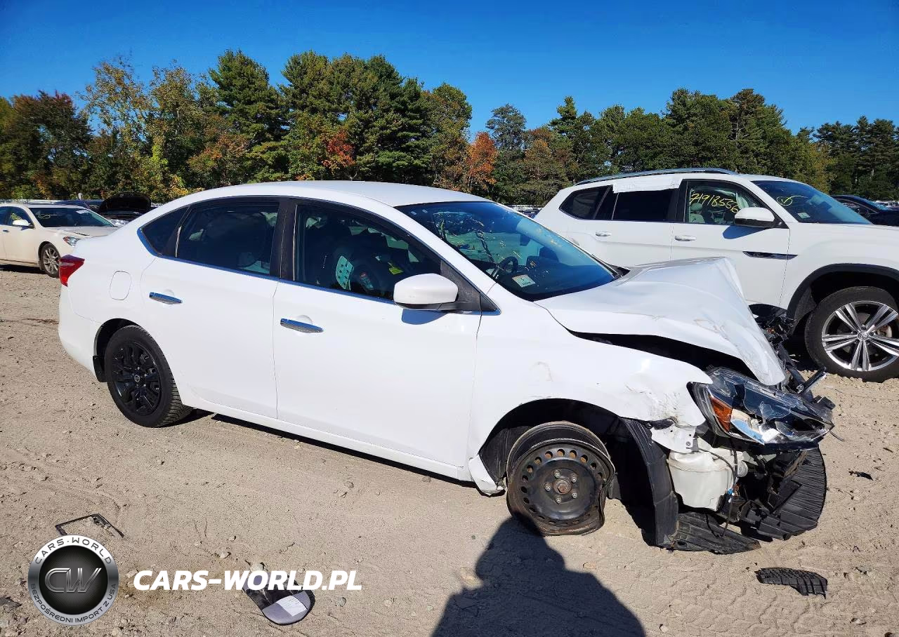 2017 Nissan Sentra S VIN:3N1AB7AP2HY352424 - 4