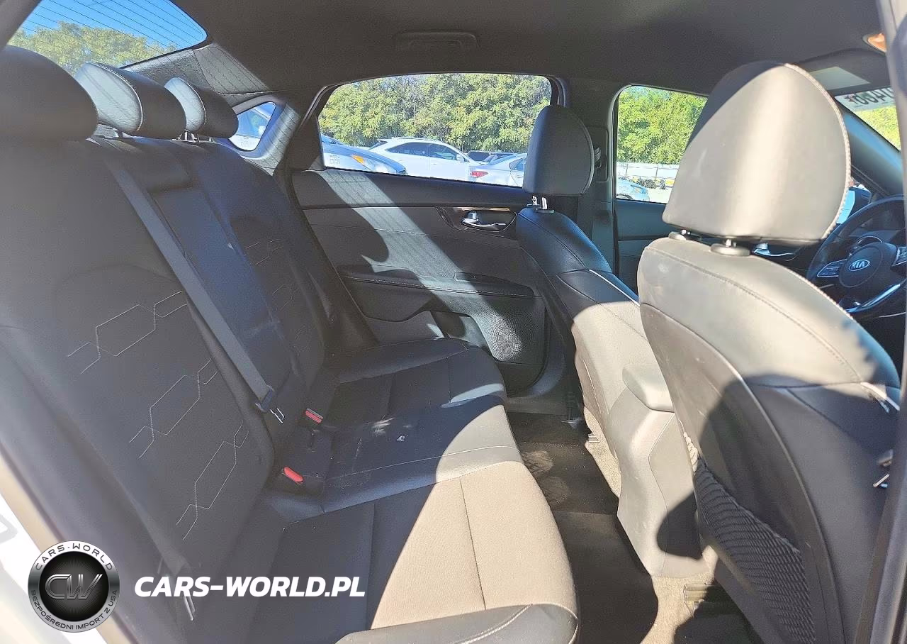 2020 Kia Forte Gt Line VIN:3KPF34AD1LE256024 - 10
