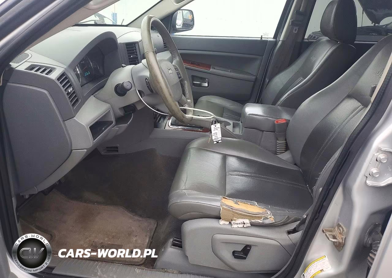 2007 Jeep Grand Cherokee Limited VIN:1J8HR58237C561497 - 7
