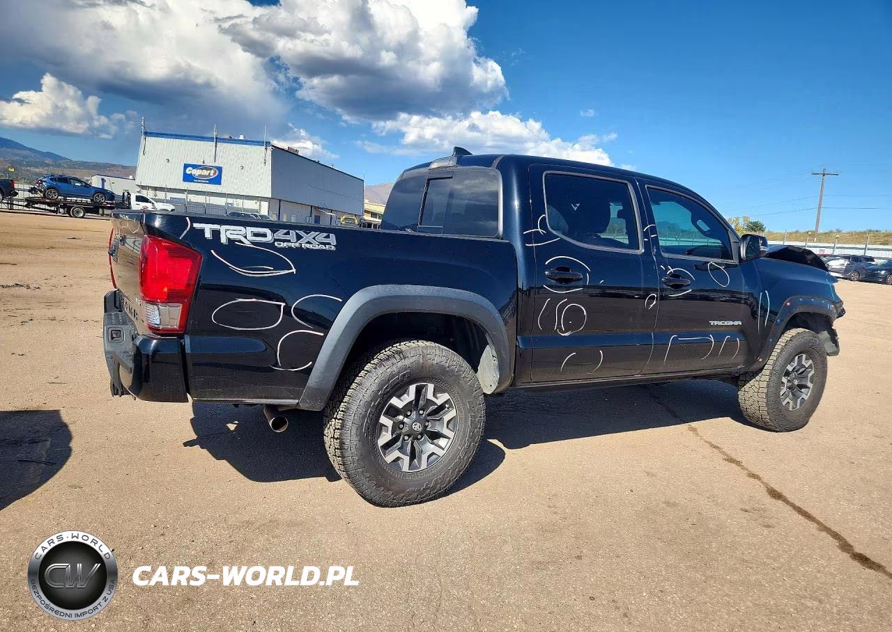 2017 Toyota Tacoma Trd Off-Road VIN:5TFCZ5AN9HX090844 - 3