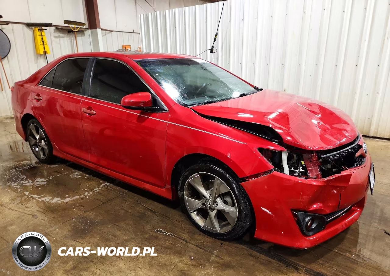 2014 Toyota Camry Se Sport VIN:4T1BF1FK3EU727635 - 4