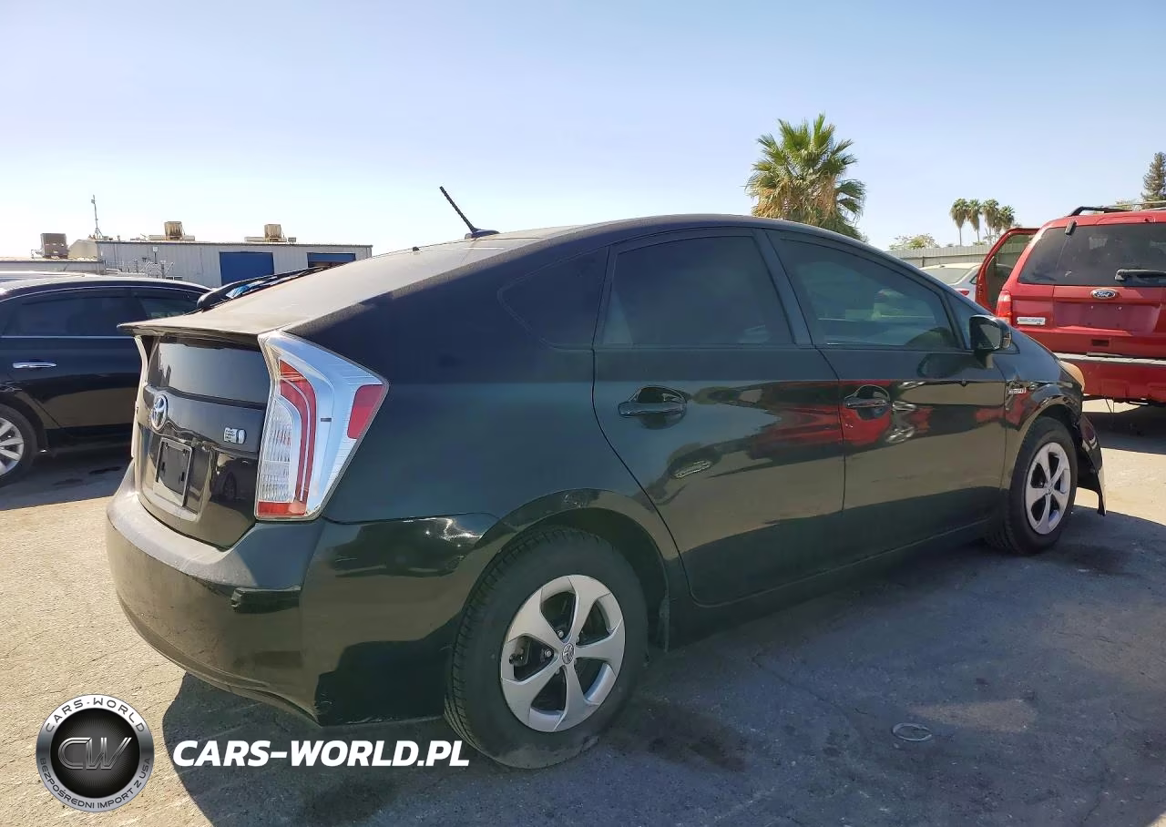 2013 Toyota Prius Four VIN:JTDKN3DU7D0352118 - 3
