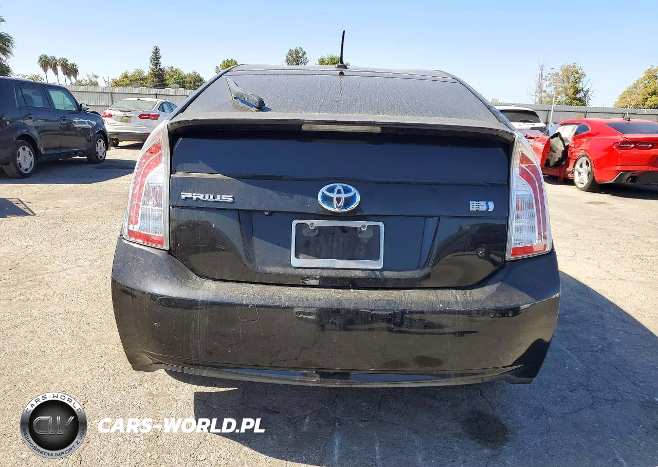 2013 Toyota Prius Four VIN:JTDKN3DU7D0352118 - 6