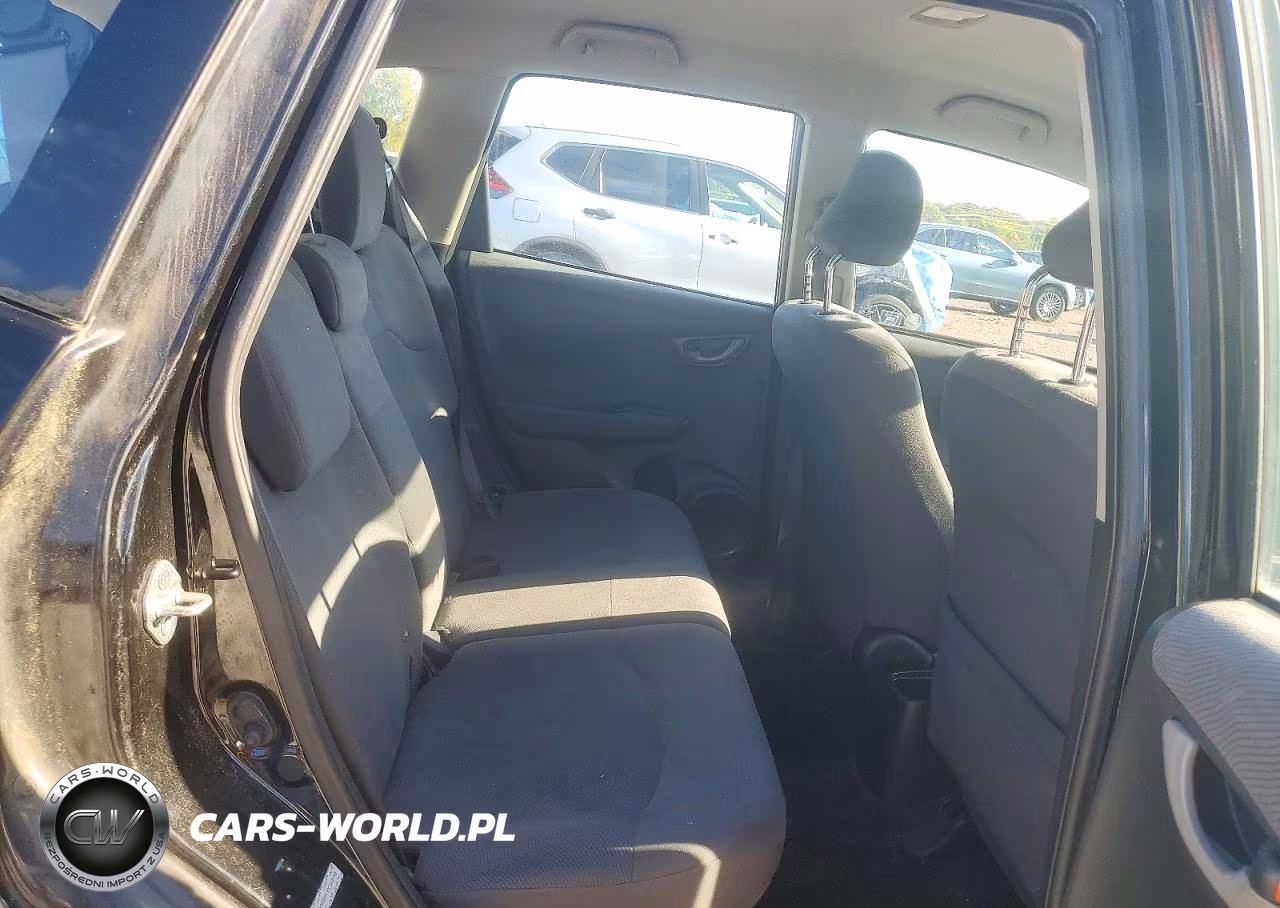 2012 Honda Fit VIN:JHMGE8H30CS008149 - 10