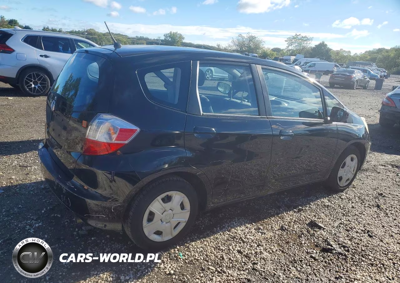 2012 Honda Fit VIN:JHMGE8H30CS008149 - 3