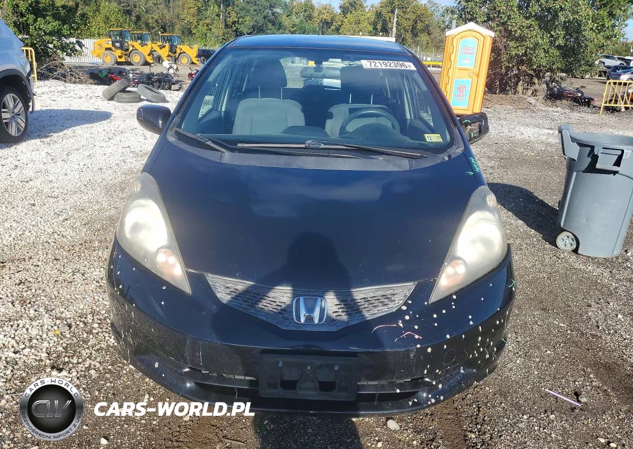 2012 Honda Fit VIN:JHMGE8H30CS008149 - 5