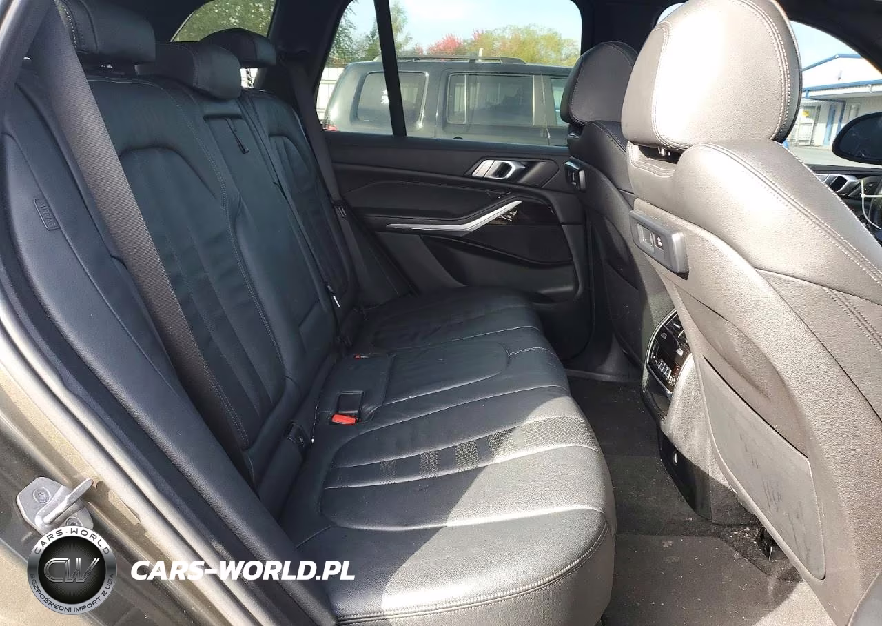 2020 BMW X5 xDrive40I VIN:5UXCR6C07LLL82370 - 11
