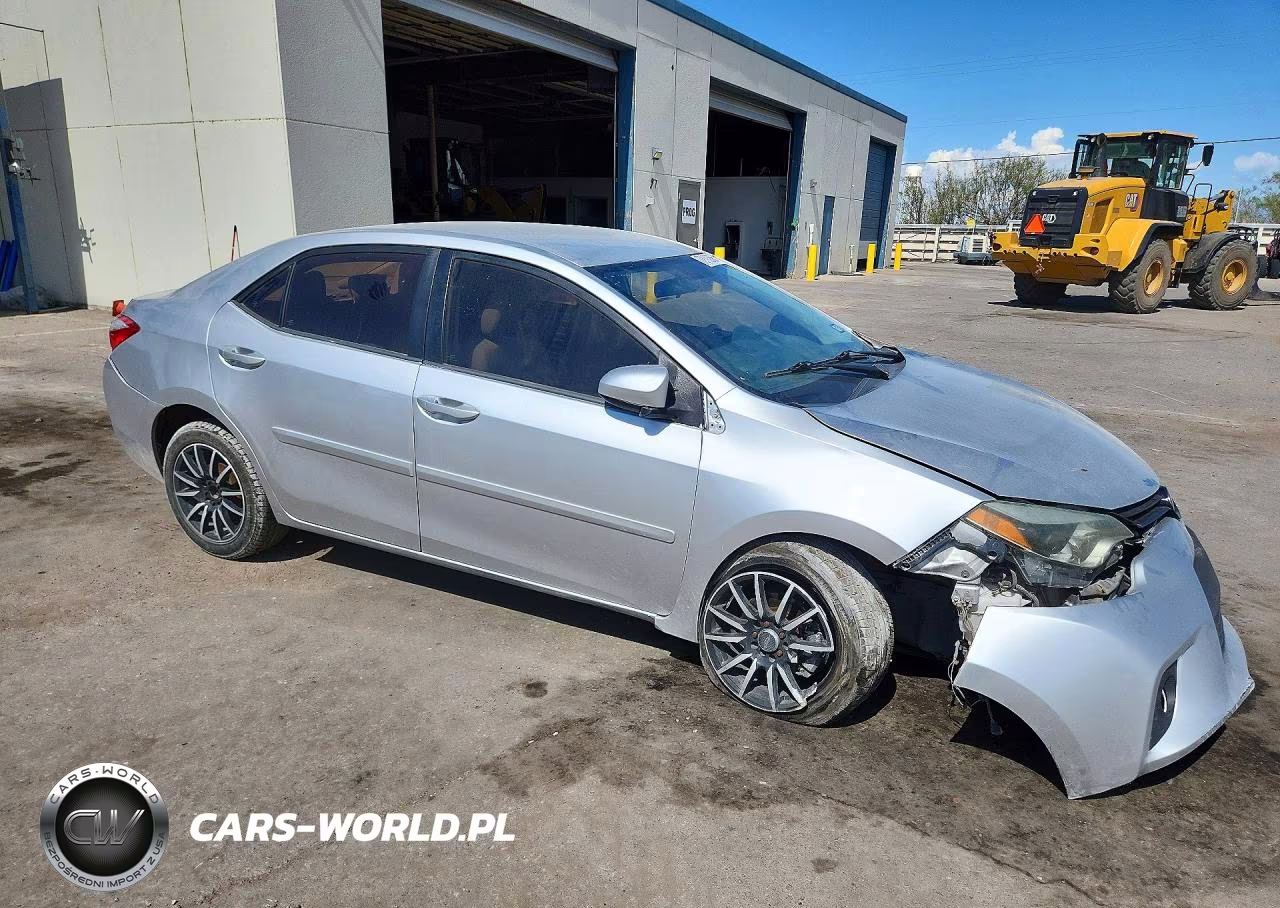 2015 Toyota Corolla Le VIN:5YFBURHE4FP179627 - 4