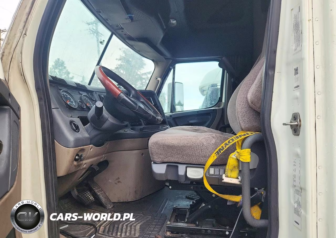 2017 Freightliner Cascadia 125 Semi Truck VIN:3AKJGLDR5HSHZ8208 - 7