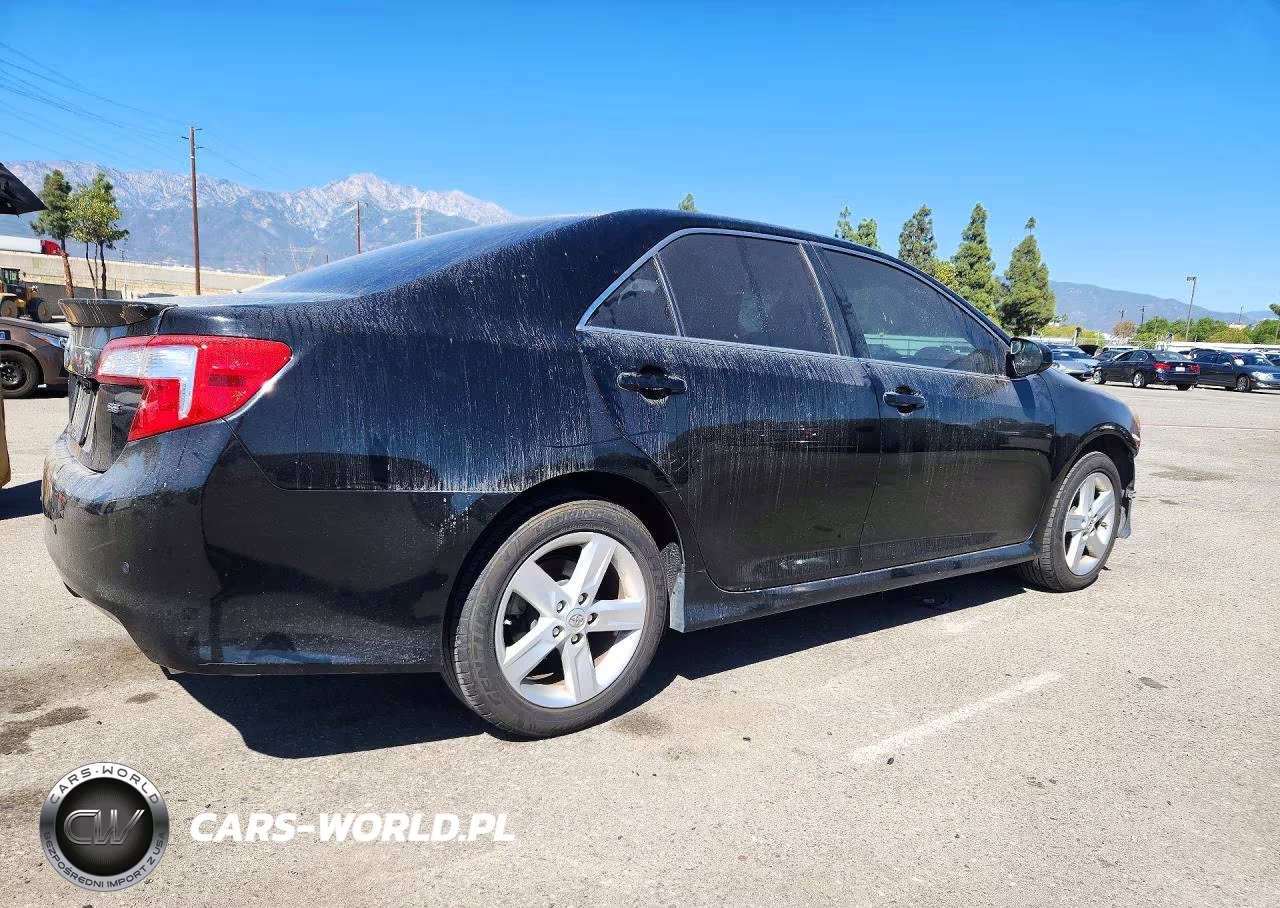 2014 Toyota Camry Se VIN:4T1BF1FK3EU770811 - 3