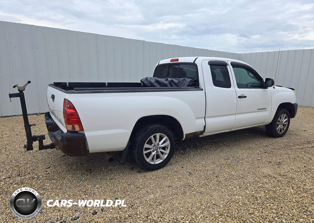 2013 Toyota Tacoma Base VIN:5TFTX4CN2DX032517 - 3