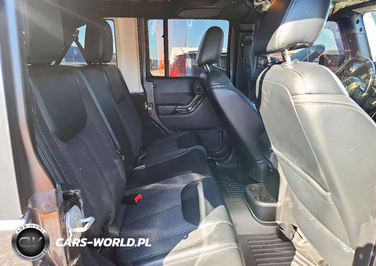 2016 Jeep Wrangler Unlimited Sahara VIN:1C4BJWEG3GL153074 - 10
