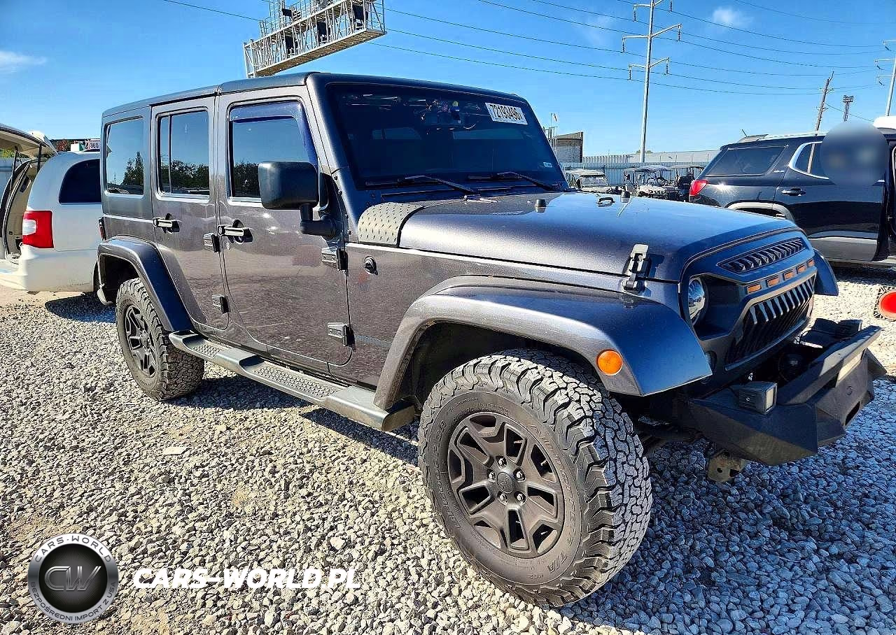 2016 Jeep Wrangler Unlimited Sahara VIN:1C4BJWEG3GL153074 - 4
