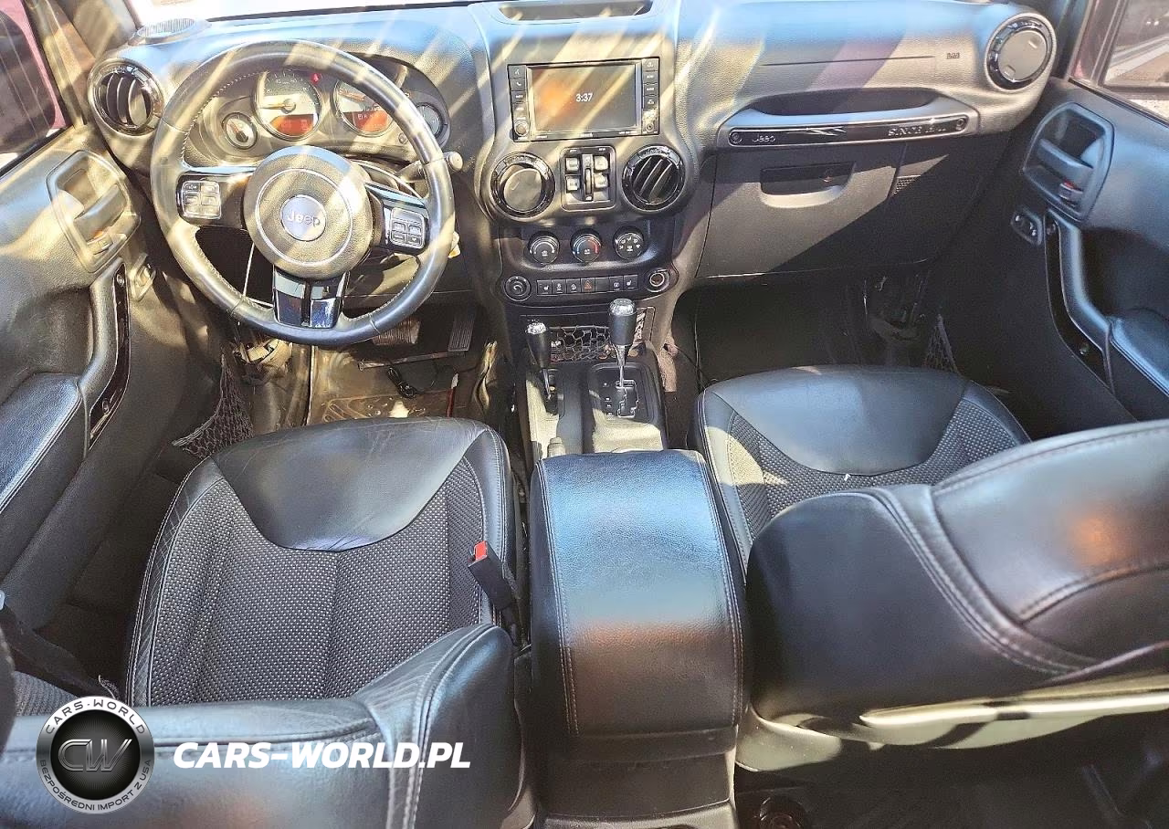 2016 Jeep Wrangler Unlimited Sahara VIN:1C4BJWEG3GL153074 - 8
