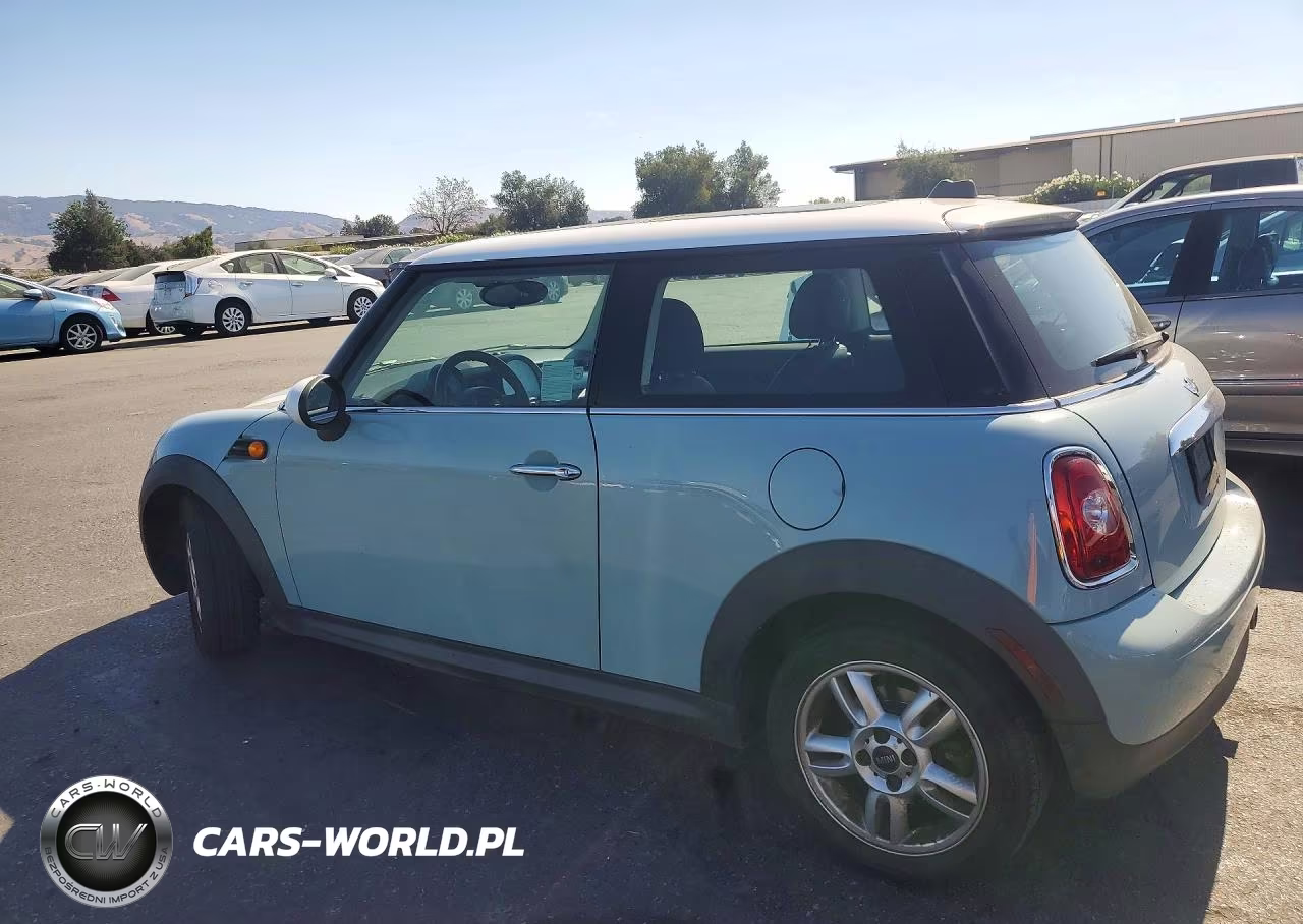 2013 Mini Cooper VIN:WMWSU3C54DT687684 - 2
