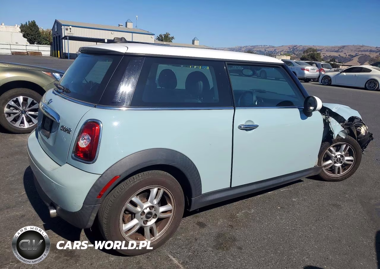2013 Mini Cooper VIN:WMWSU3C54DT687684 - 3