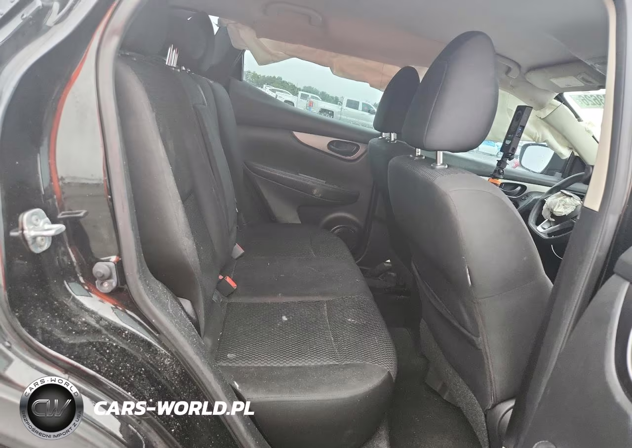 2018 Nissan Rogue Sport S VIN:JN1BJ1CP8JW102944 - 11